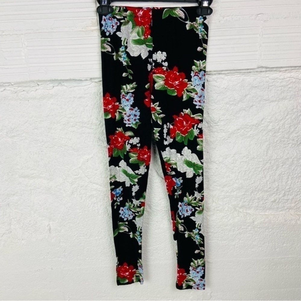 Agnes & Dora Leggings with Red and Blue Floral Design size small